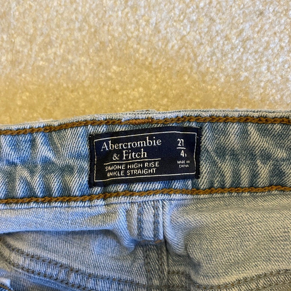 A&F High Rise Straight - Picture 2 of 3